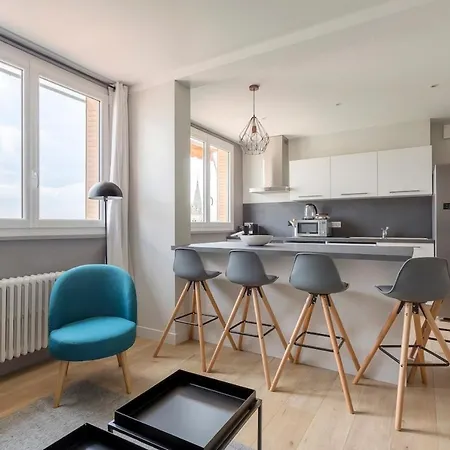 Hamac Suites - Cours Du Docteur-long Lyon